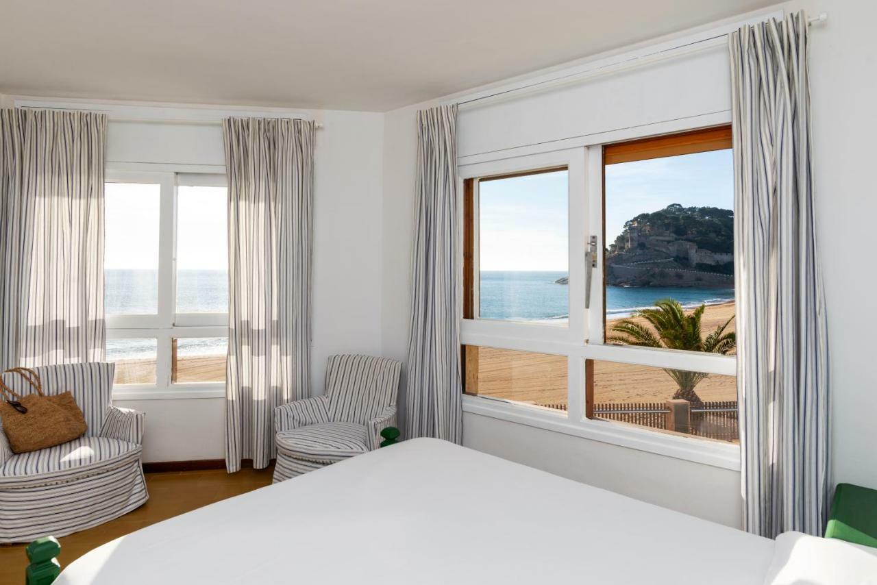 Edificio Tropicana Tossa de Mar Bagian luar foto